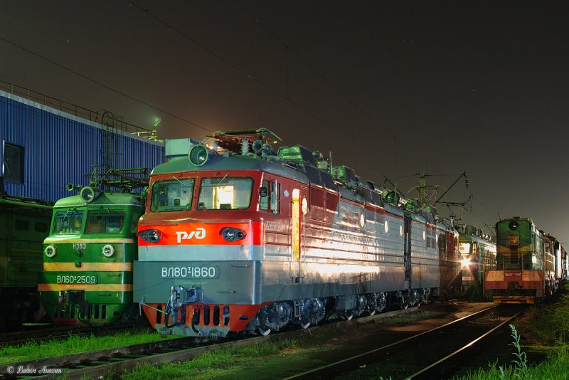 Электровоз вл80с 1129