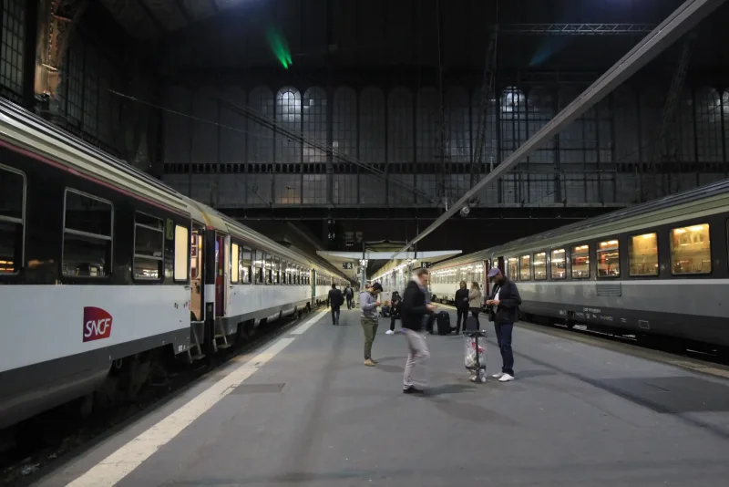 Париж de Train