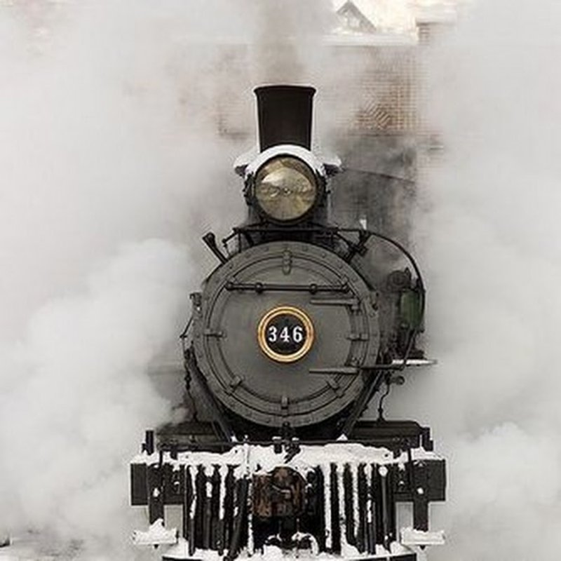 Заснеженный паровоз