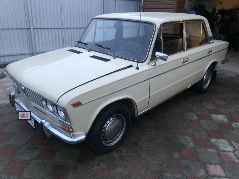 ВАЗ 2103 бежевая