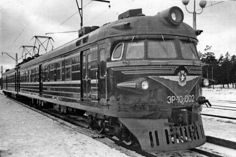 Эр10 кабина