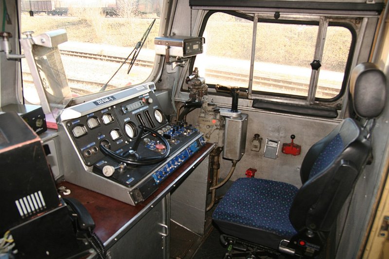 2тэ116 пульт машиниста