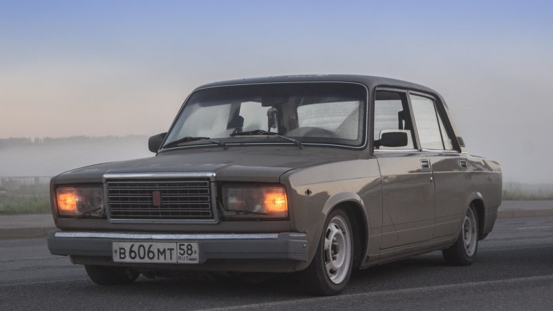 ВАЗ-2107 Жигули серый