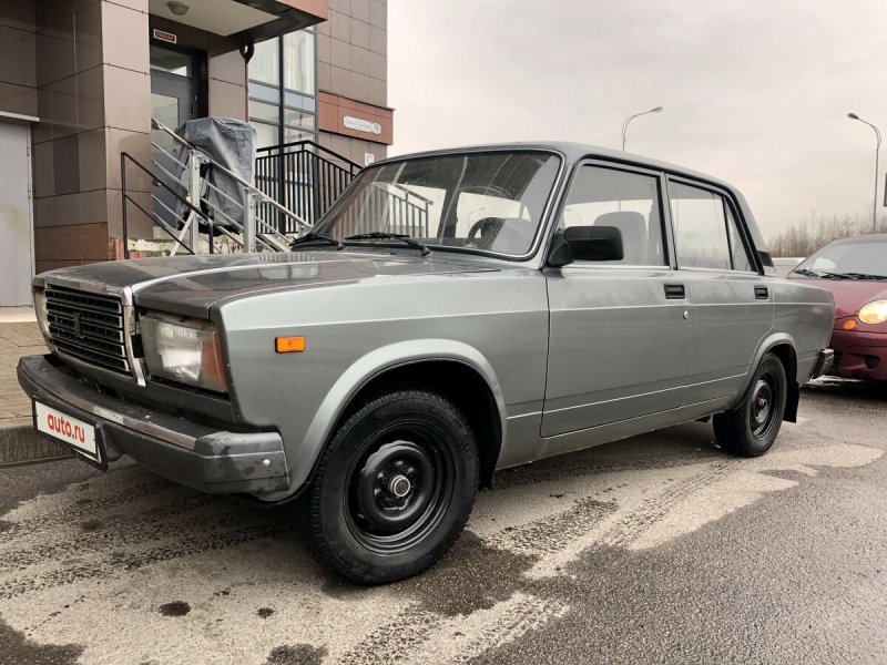 ВАЗ 2107 серая