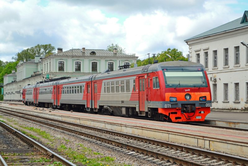 Дизель поезд дт1