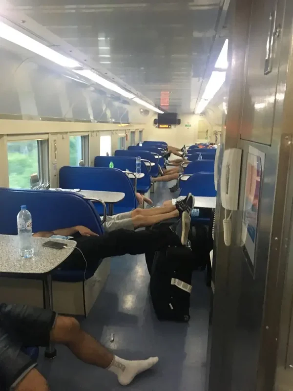 Поезд 127ы Красноярск Адлер купе