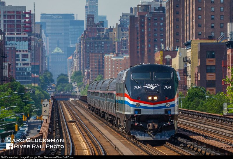 Поезда Америки Amtrak