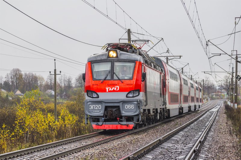 Поезд 743 Москва Смоленск двухэтажный