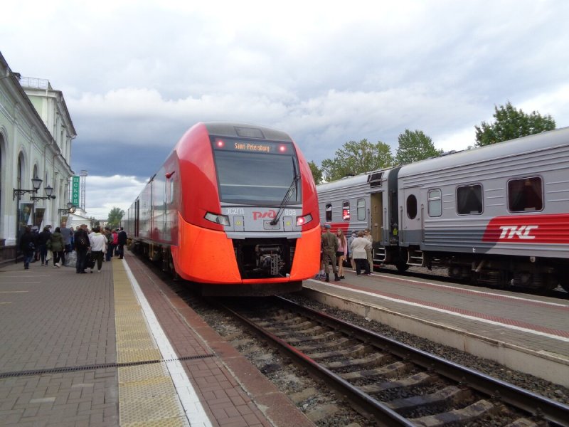 Поезд Ласточка Псков Питер
