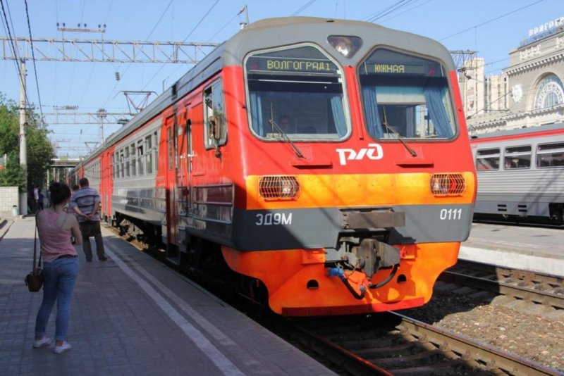 Пригородный поезд Волгоград
