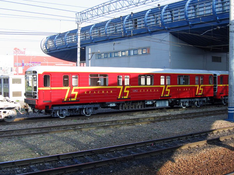 Красная электричка картинки
