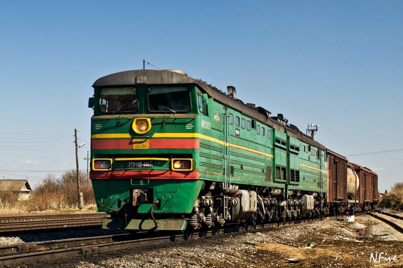 Тепловоз 2тэ10в