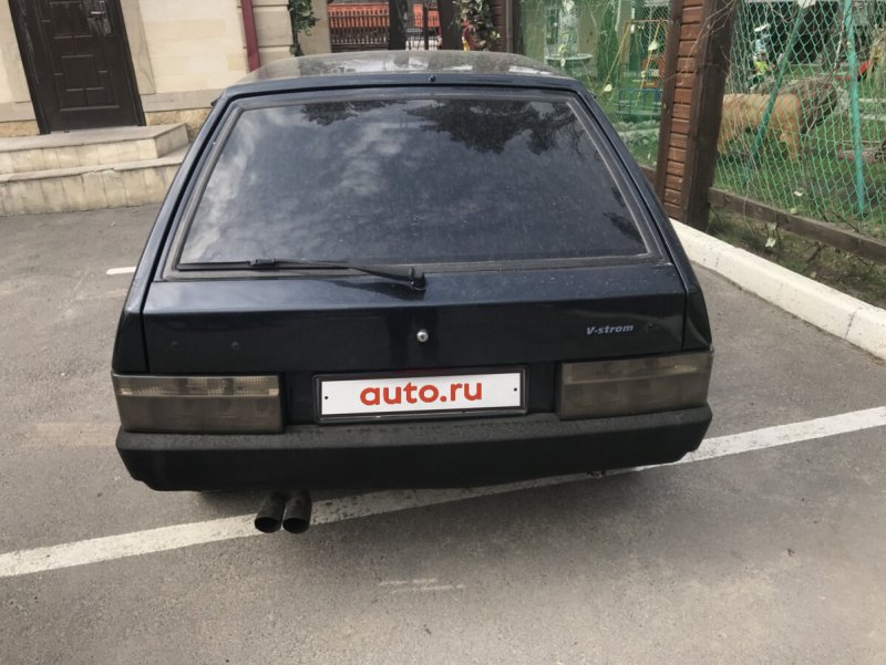 ВАЗ 2109 сзади