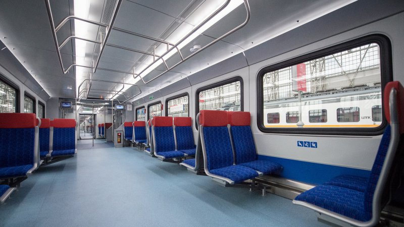 Москва электропоезд метро салон