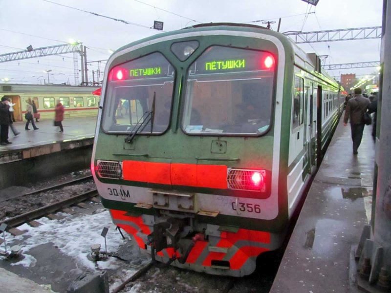 Электричка Петушки на станции это