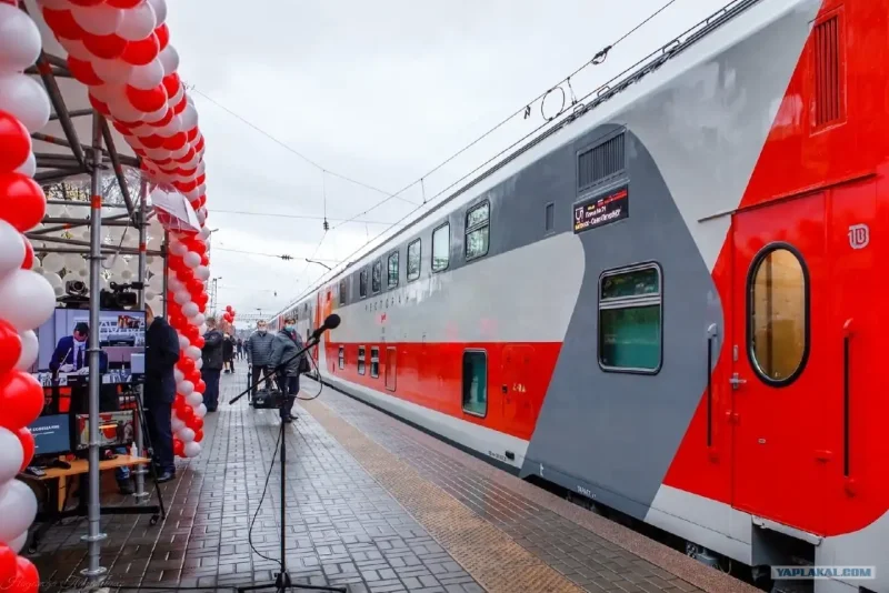 Двухэтажный поезд Мурманск Санкт-Петербург