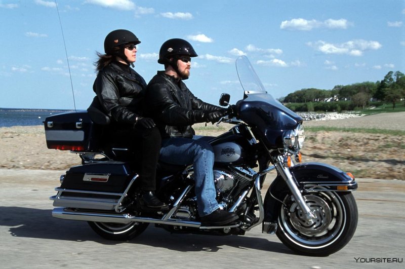 Электроглайд мотоцикл Харлей Дэвидсон