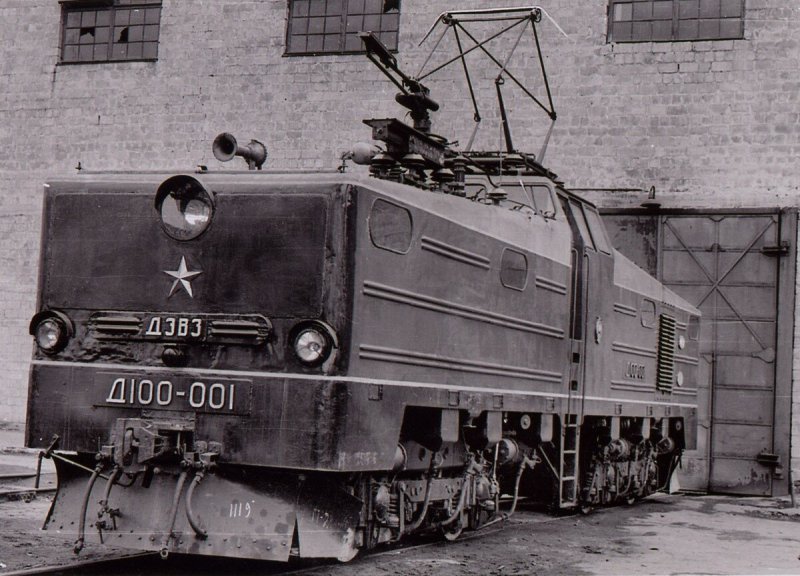 Электровоз д100