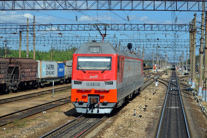 Гранит Локомотив 2эс7