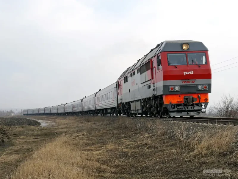 Фирменный поезд Россия 001м