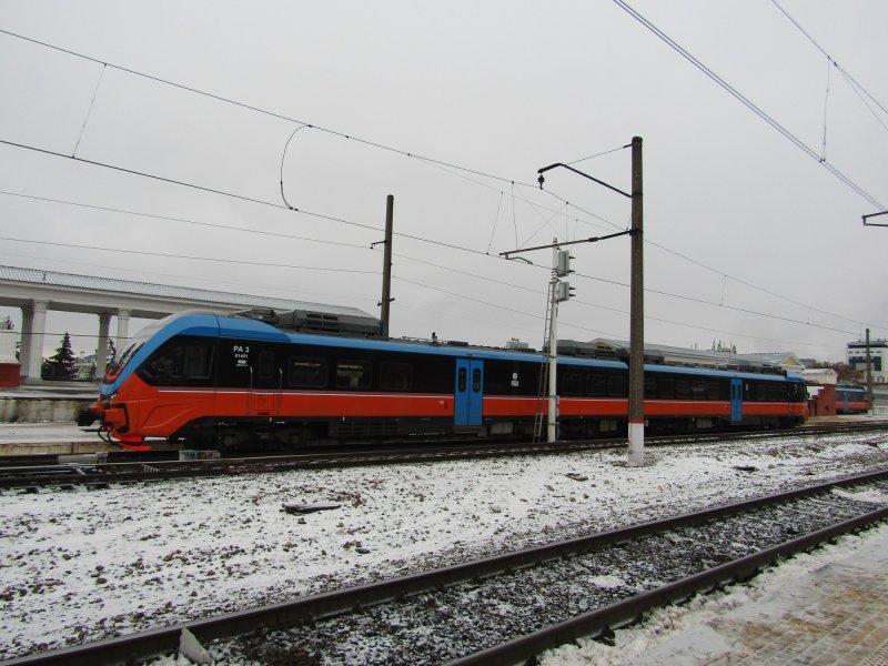 Железнодорожный поезд