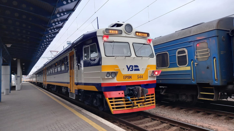 Транспорт Киева бренд электрички