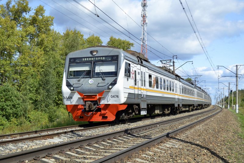 Электропоезд эд4м зелёная