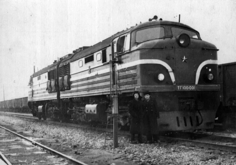 Тг300 тепловоз