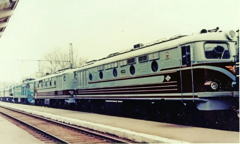 Тг102 тепловоз