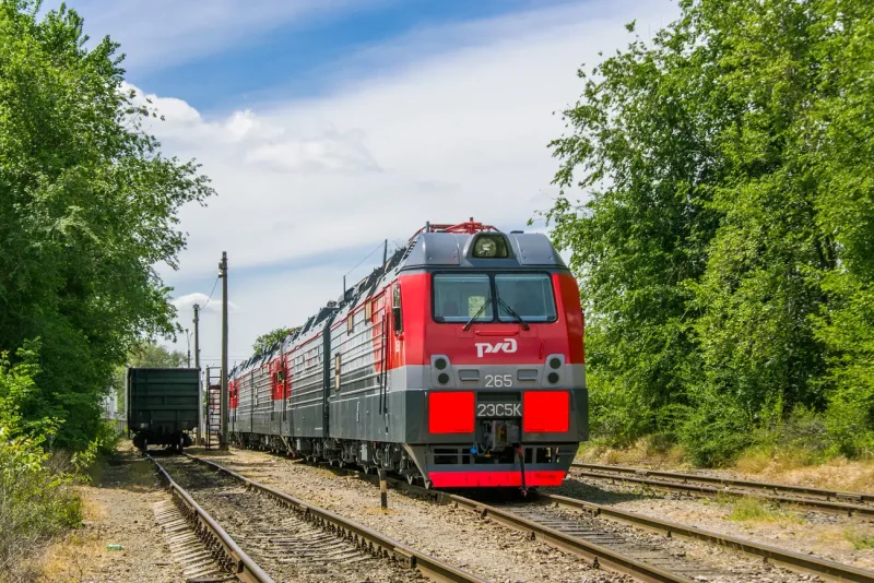 Локомотив 2эс5к