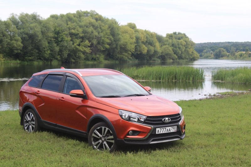 Lada SW Cross