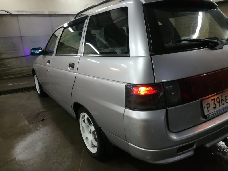 ВАЗ 2111 1998