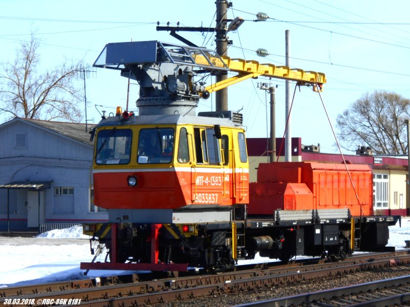 Дрезина МПТ-4