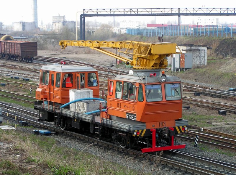 Мотовоз погрузочно-транспортный МПТ-4