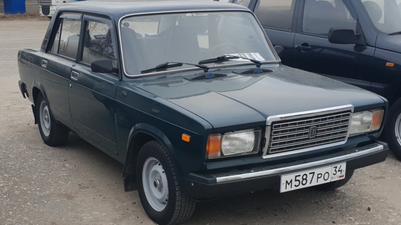 Lada 210740