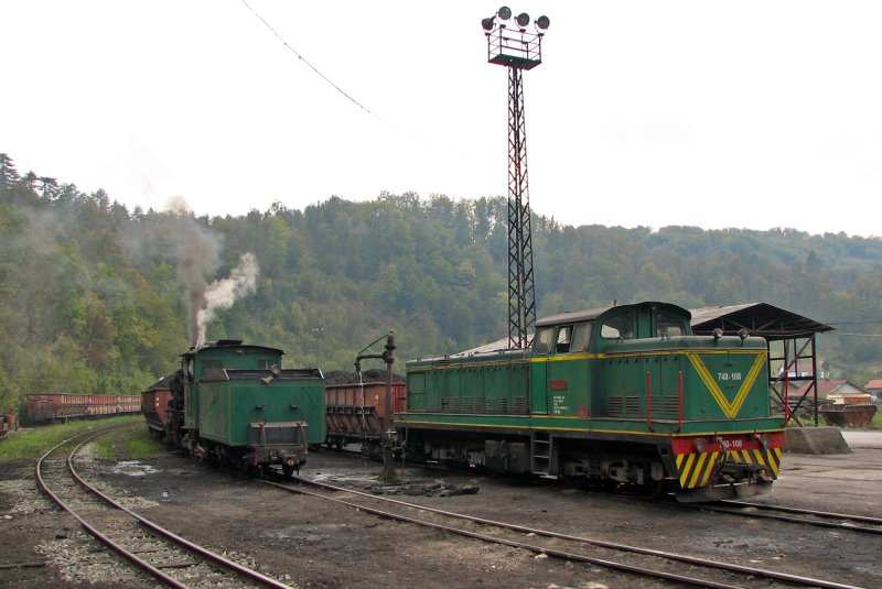 Локомотив поезд тепловоз