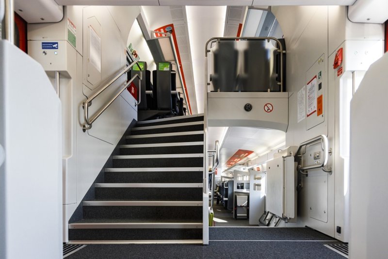 Ласточка вагон 2е