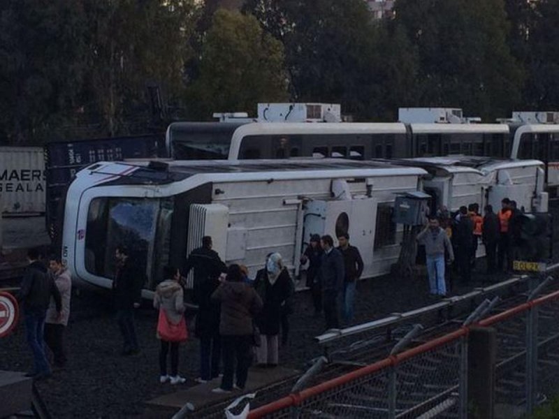 Вагон метро час пик