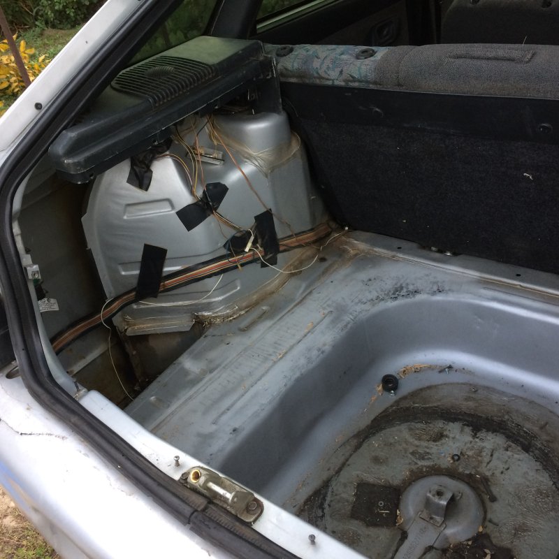 Задняя полка Лада ВАЗ 2112