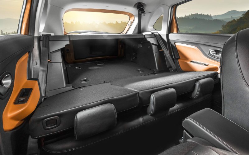 Лада XRAY салон