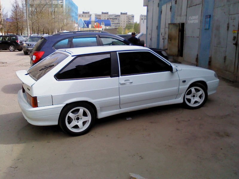 ВАЗ 2113 белая