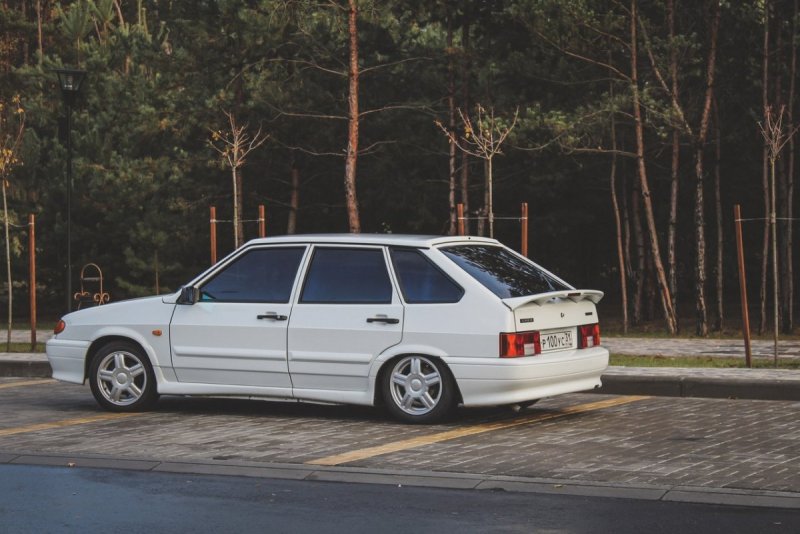 Четырка ВАЗ 2114 белая