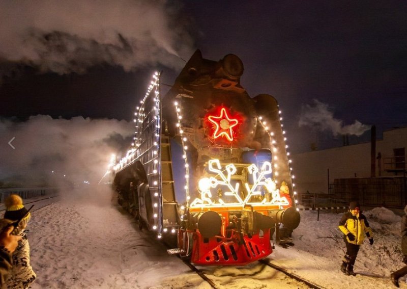 Новогодний поезд Деда Мороза