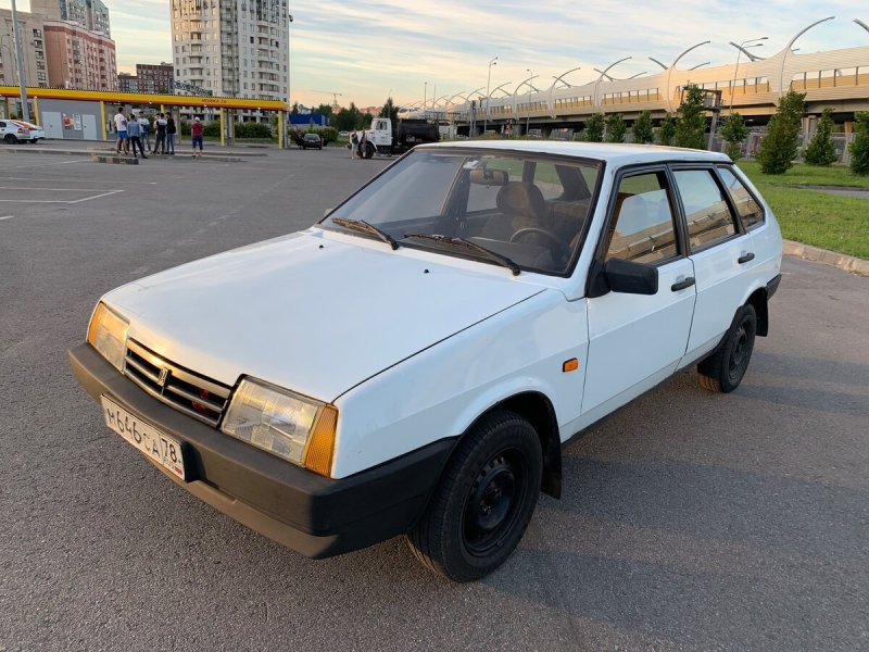 ВАЗ 2109 21093i