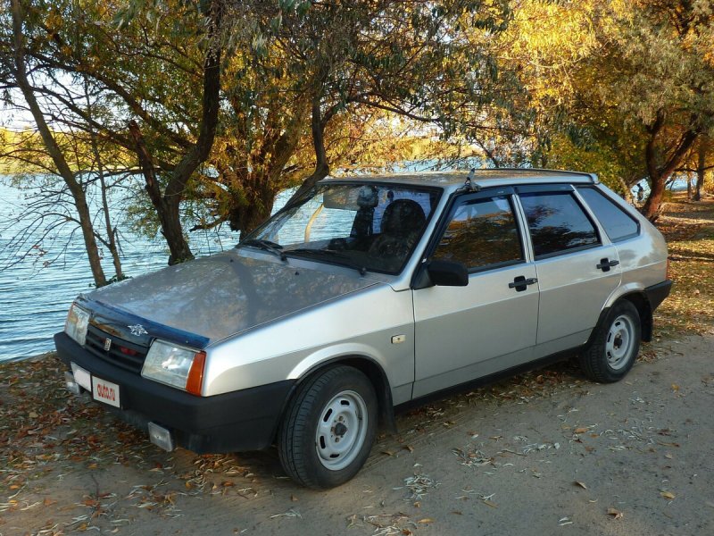 ВАЗ 2109 21093i