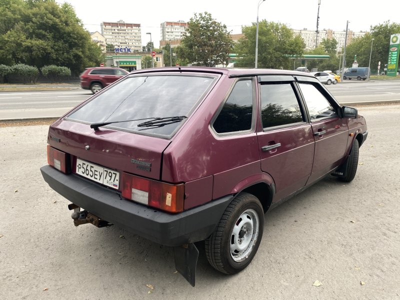 Лада 21093