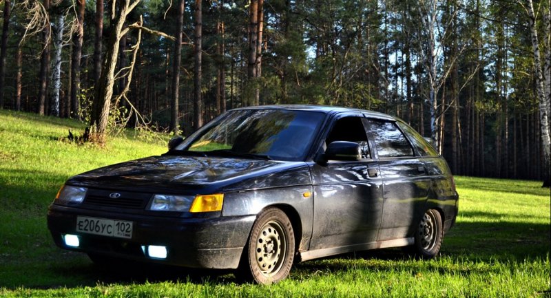 ВАЗ-2112 (Lada 112)