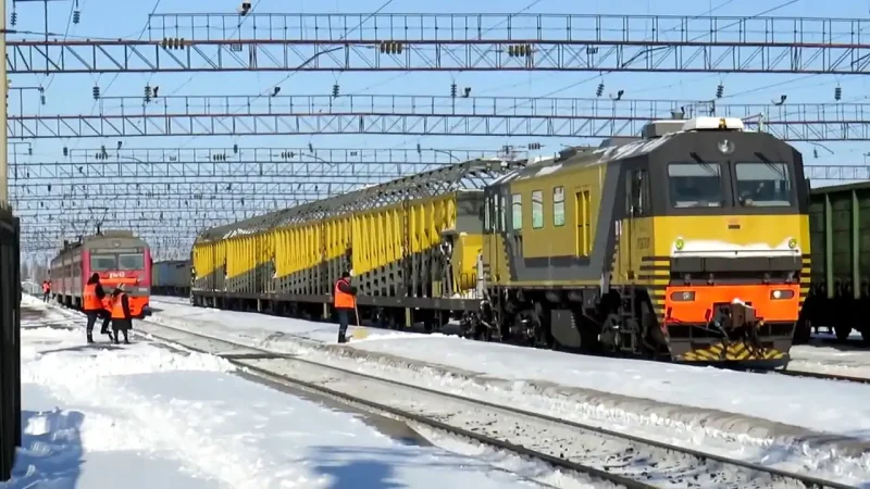 Поезд снегоуборочный самоходный ПСС-1к