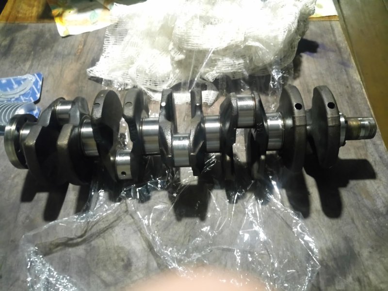 Вал коленчатый 11183