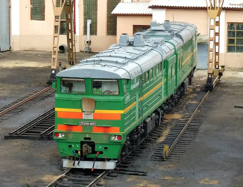 Тепловоз 2тэ25км